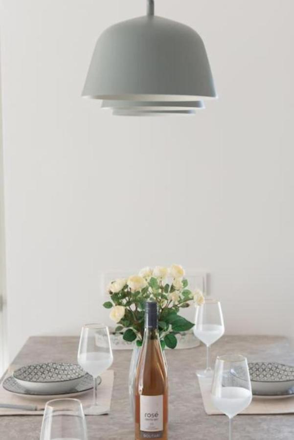 Bright In The New Building Appartement *